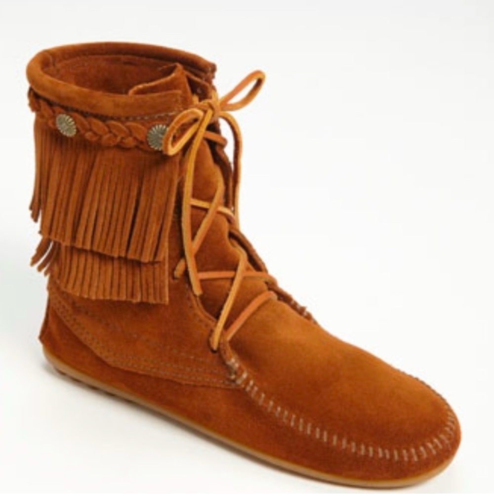 Minnetonka UO Brown Suede Ankle Moccasin Boot Size 8 Native Indian lace up shoe